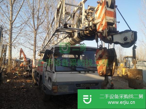 河北出售二手中聯(lián)重科25噸5節(jié)桿吊車車況精品原車油漆