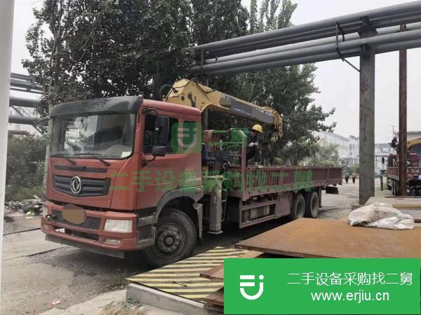山東出售二手17年9月后八輪隨車吊上裝徐工12噸吊機(jī)