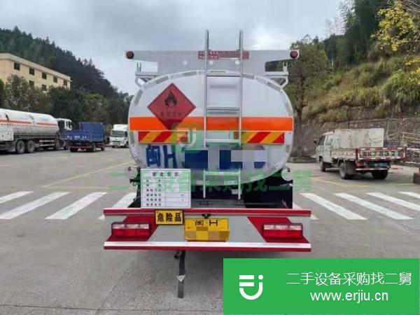 浙江出售二手8噸油罐車6檔濰柴140馬力