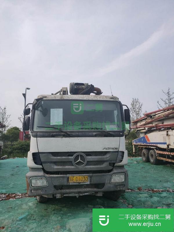 江蘇出售二手中聯52米擺腿泵車手續齊全