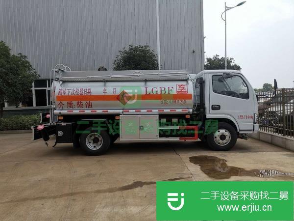四川出售二手5噸油罐車包上戶朝柴102馬力國五發動機
