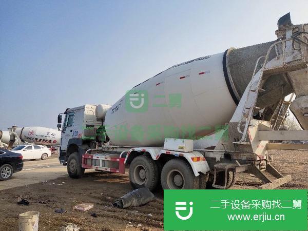 貴州出售二手18年豪沃攪拌車國五排放16方