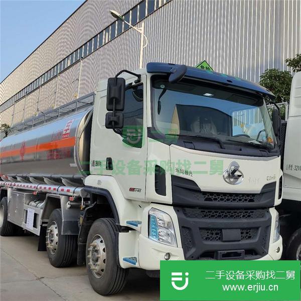 浙江出售二手柳汽小三軸15噸油罐車包上牌