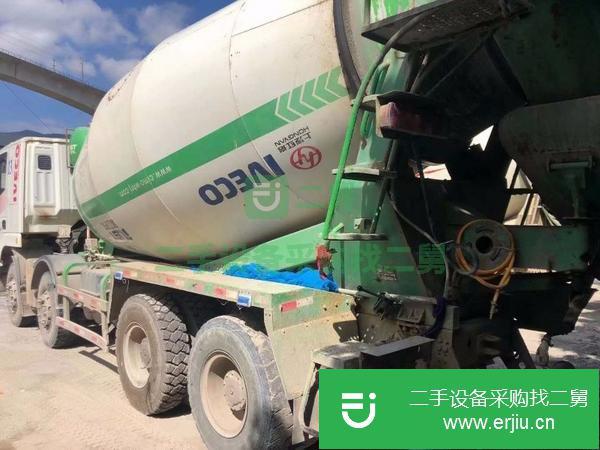 青海出售二手紅巖輕量化15方攪拌車車況精品