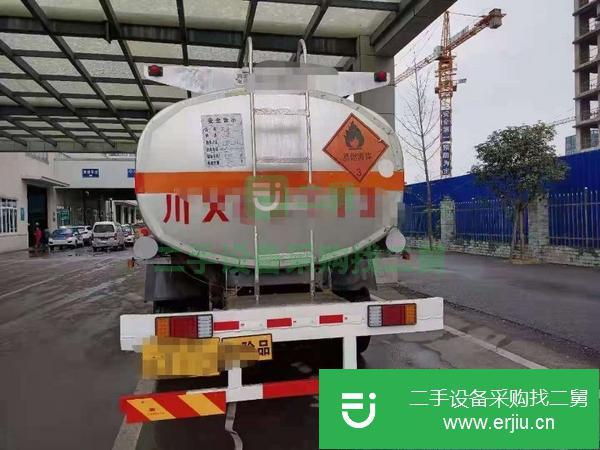四川出售二手8噸東風油罐車玉柴150馬力手續齊全