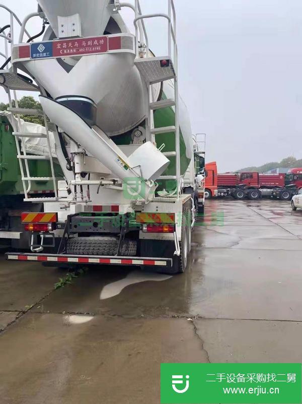 云南出售二手豪沃T5G三包齊全博歌大12方攪拌車
