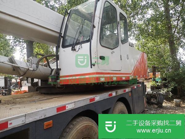 河北出售二手中聯重科25噸吊車車況精品非常好原車油漆