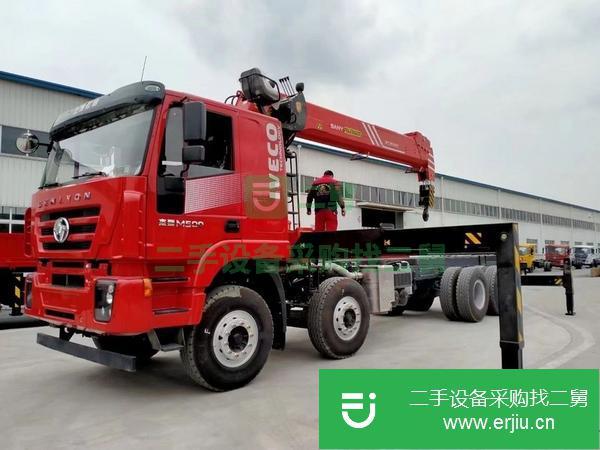 湖北出售二手上汽紅巖前四后八隨車吊上裝三一14噸5節(jié)臂
