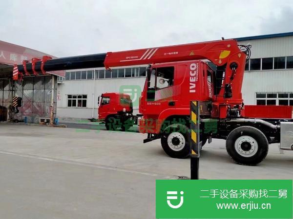湖北出售二手上汽紅巖前四后八隨車吊上裝三一14噸5節(jié)臂