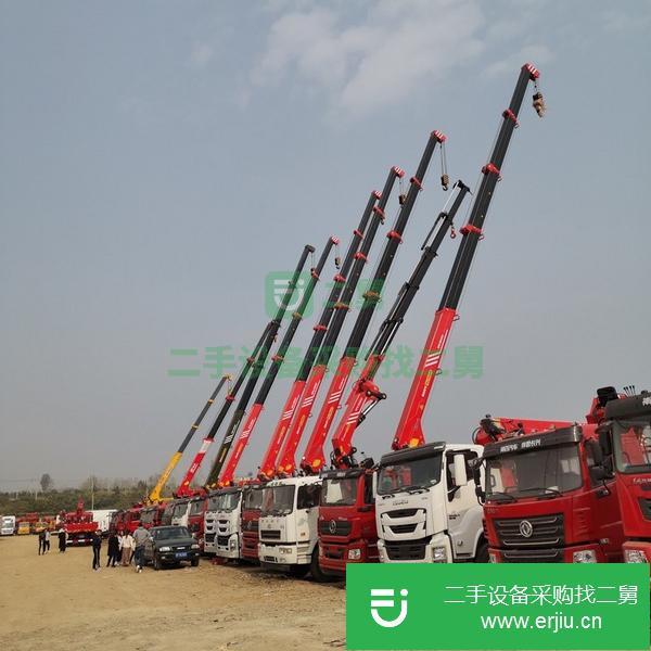 青海出售二手12噸東風D913直臂隨車吊