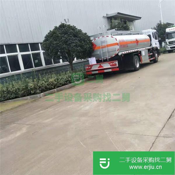 山東出售二手東風油罐車康機180馬力檔變速箱包上戶可分期付款