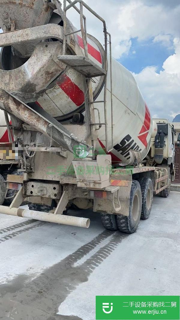 廣西出售二手重汽豪沃大12方攪拌車