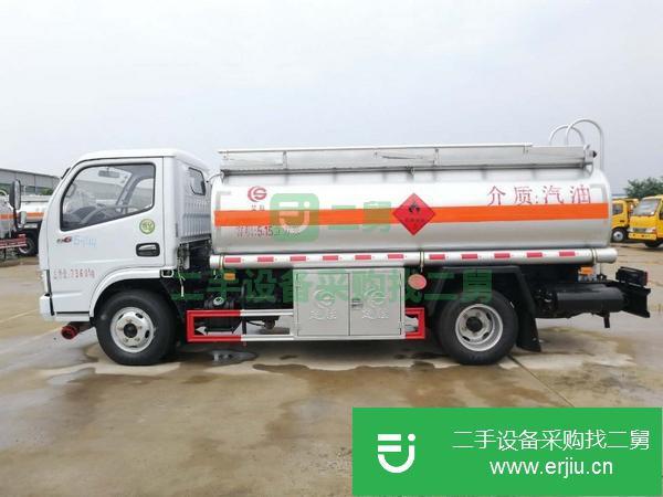 新疆出售二手東風多利卡8噸油罐車