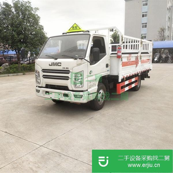 吉林出售二手廢機油運輸車國六排放江鈴116馬力柴油發動機江齒5檔變速箱