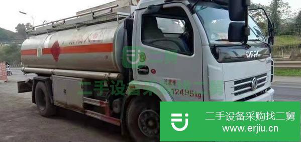 云南出售二手8.6方東風(fēng)油罐車玉柴150馬力