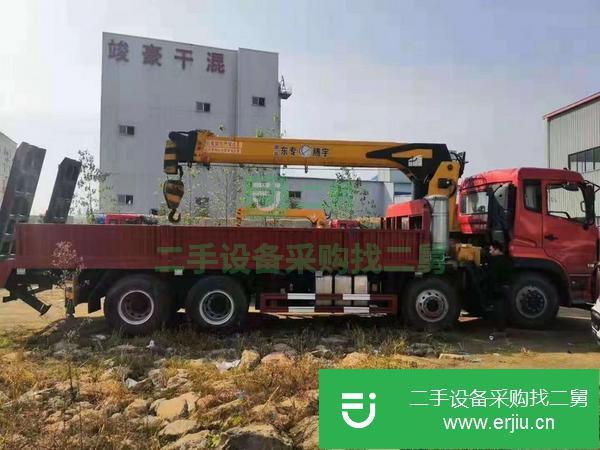 重慶出售二手東風前四后八300馬力6.3噸隨車吊