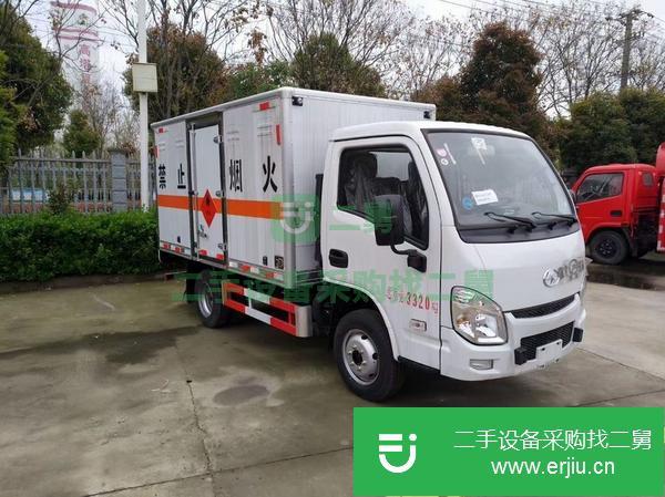 湖北出售二手液體廂式運輸車蒙沃MG70.5.檔柳機汽油112馬力國六危化底盤