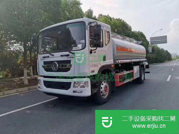 湖北出售二手東風12噸油罐車康明斯180馬力