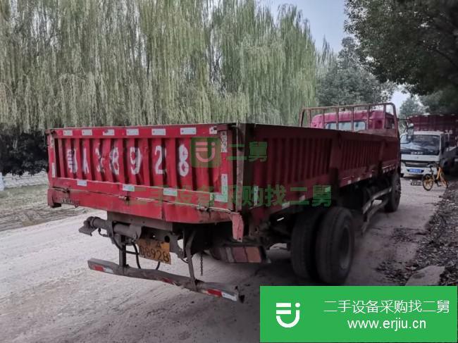湖北出售二手上汽躍進6.8米平板自卸貨車