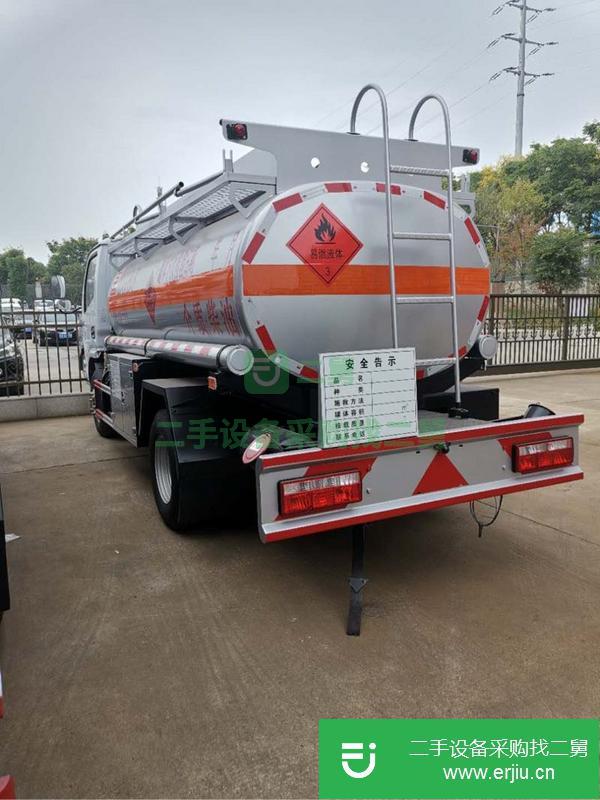 河南出售二手東風多利卡5噸油罐車