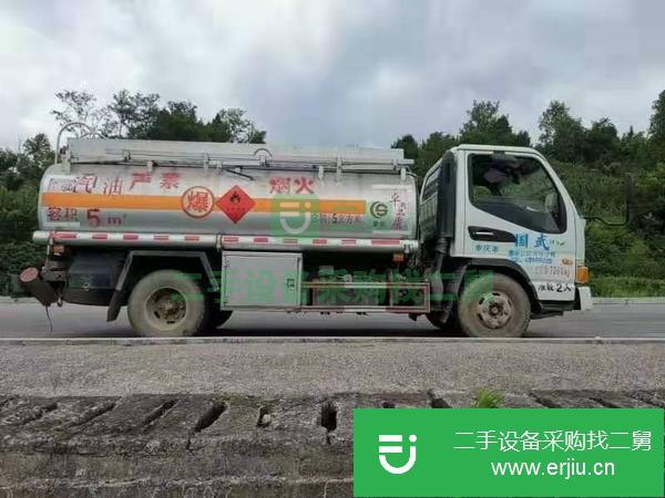 重慶出售二手江淮5噸油罐車無事故車況優(yōu)美手續(xù)齊全五十鈴發(fā)動機115馬力國四