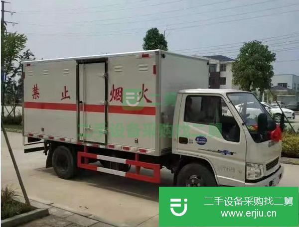 安徽出售二手江鈴甲苯運(yùn)輸車江齒5檔變速箱國六排放江鈴116馬力柴油發(fā)動(dòng)機(jī)