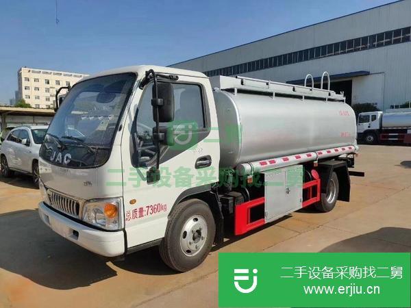 江蘇出售二手江淮朝柴117馬力油罐車