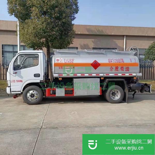 新疆出售二手東風(fēng)多利卡5噸115馬力油罐車