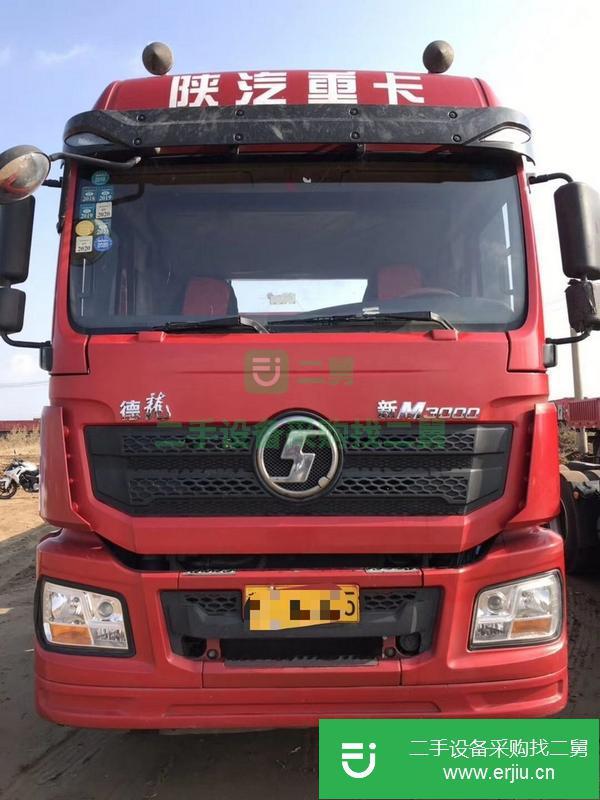 山東出售德龍平板貨車430馬力，國(guó)五，輪胎9成新