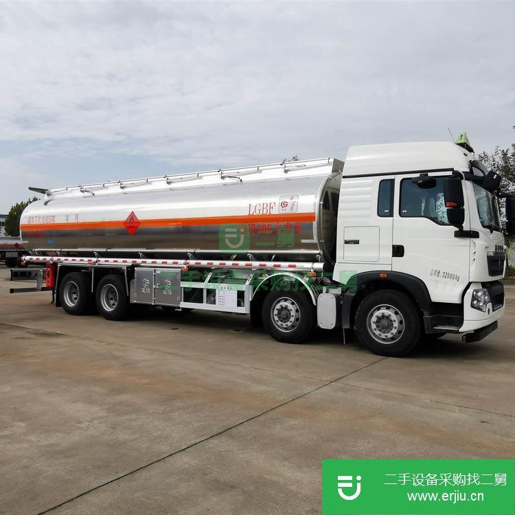湖北出售二手重汽豪沃前四后八30方油罐車