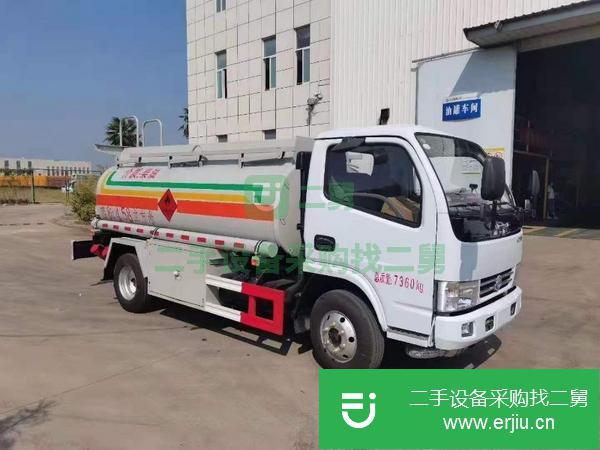 江西出售二手5噸油罐車已上牌朝柴發(fā)動(dòng)機(jī)102馬力萬里揚(yáng)5檔變速箱