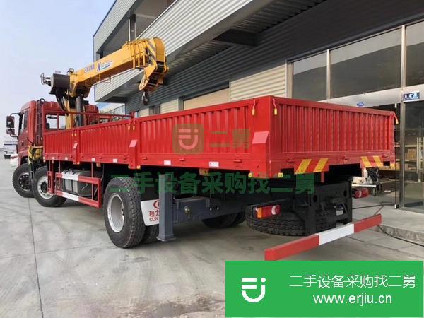湖北出售二手東風小三軸220匹馬力隨車吊