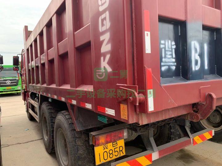 出售17年的德龍f3000后八輪自卸車，濰柴動力375馬力
