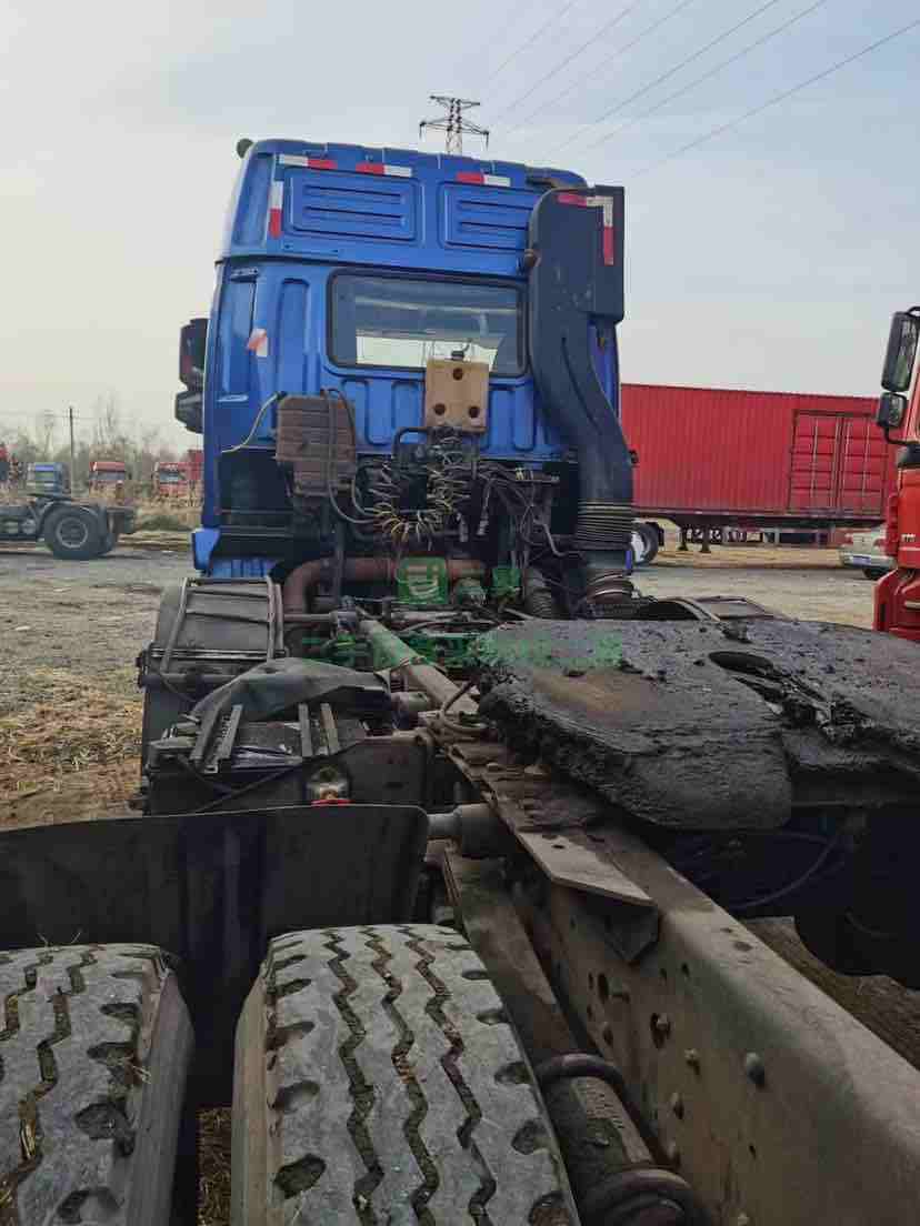 出售16年12月歐曼350馬力國四單曲牽引車，剛審車，帶1年整交強險，輪胎7成新