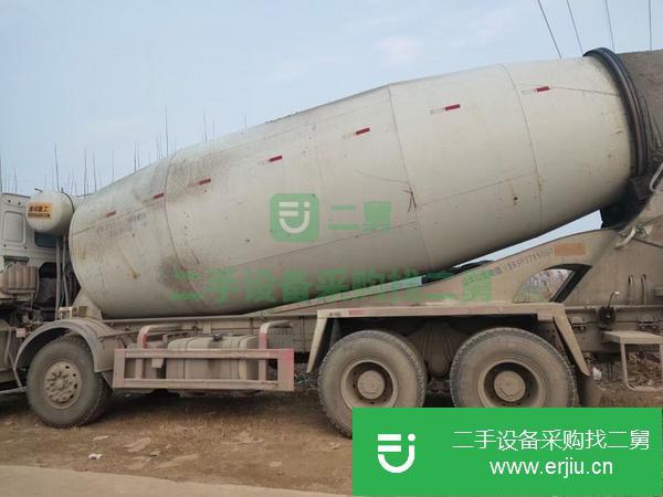 貴州出售二手17年豪沃國五大20方攪拌車