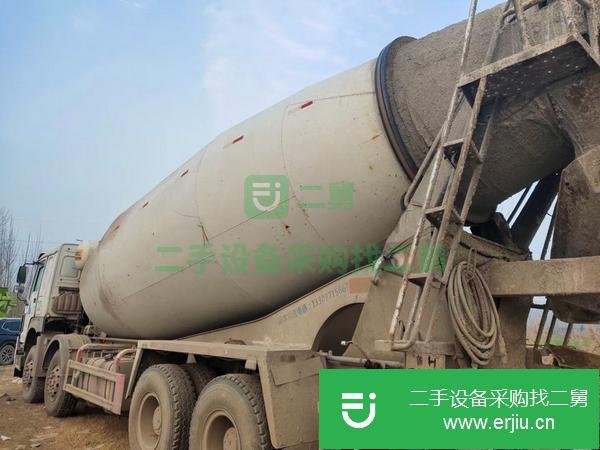 貴州出售二手17年豪沃國五大20方攪拌車