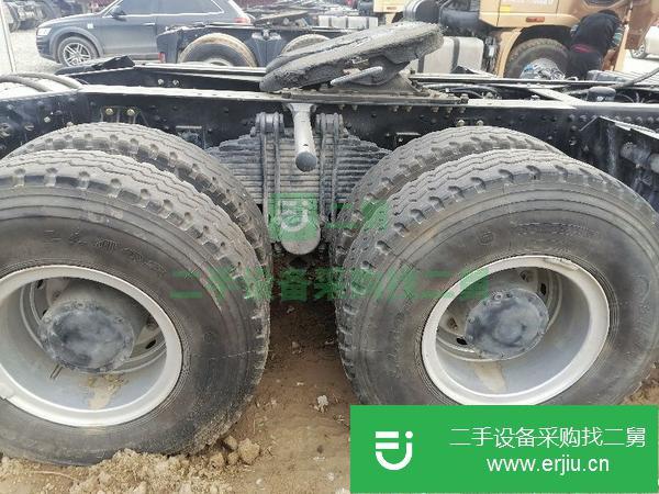 江蘇出售二手20年大運(yùn)牽引車國(guó)五排放