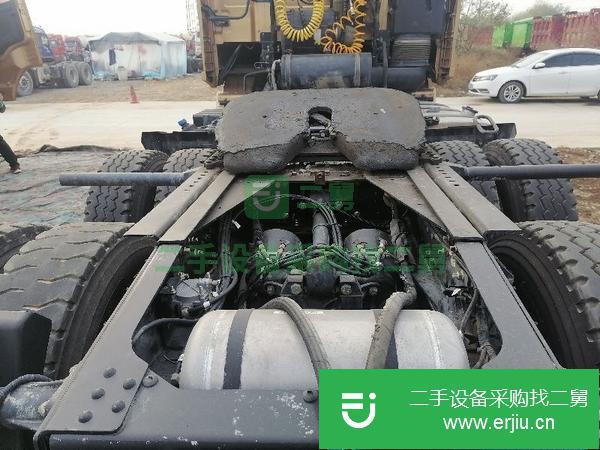 江蘇出售二手20年大運(yùn)牽引車國(guó)五排放
