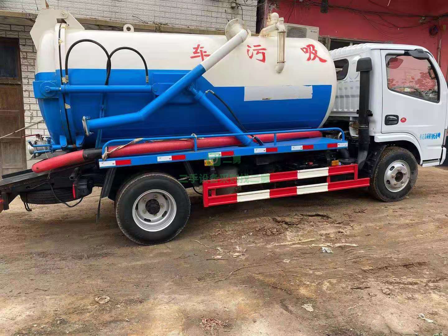 出售一臺19年10月剛買的保險審的車吸污車，全柴發動機