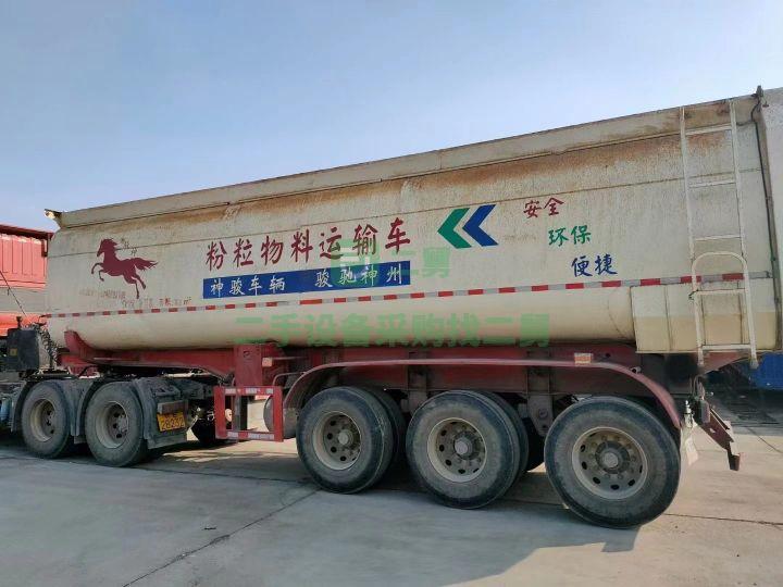 出售20年的9.9米一體罐式后翻自卸車