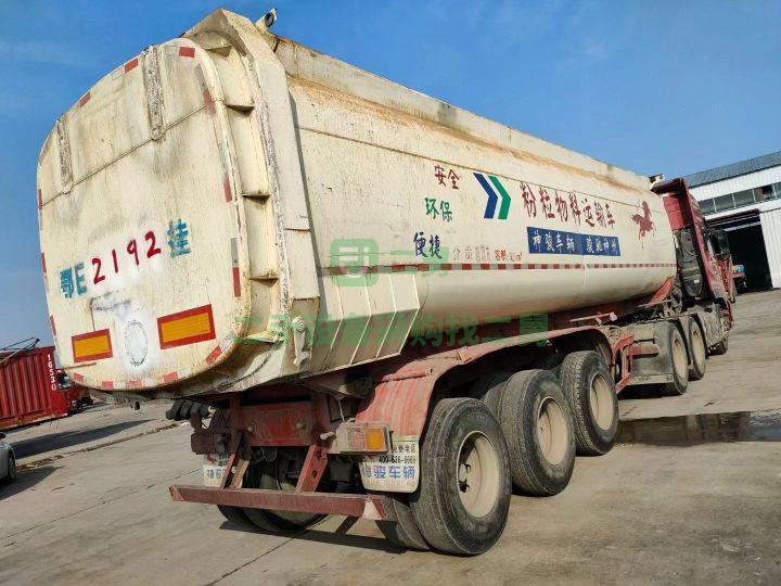 出售20年的9.9米一體罐式后翻自卸車