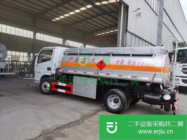 山東出售二手5噸油罐車玉柴115馬力國五發動機5檔變速箱3308mm軸距
