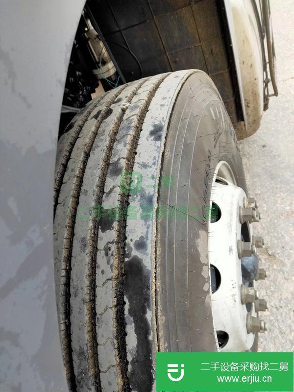 河北出售二手解放牽引車。400馬力車況精品沒磕碰，全車輪胎九成新
