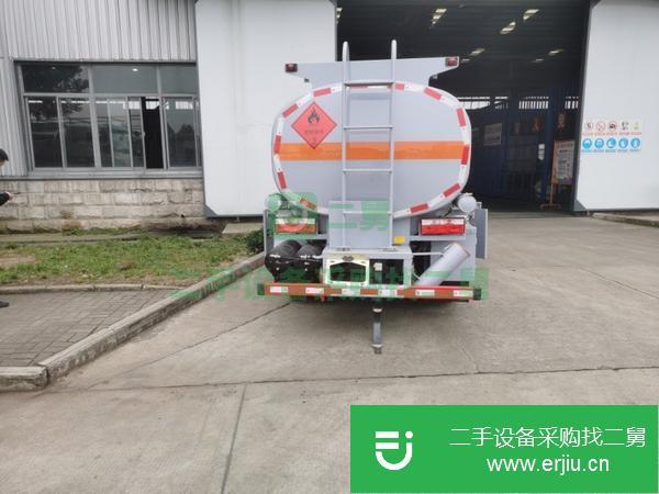 江蘇出售二手東風多利卡5噸油罐車