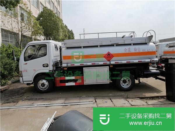 遼寧出售二手東風多利卡5噸油罐車