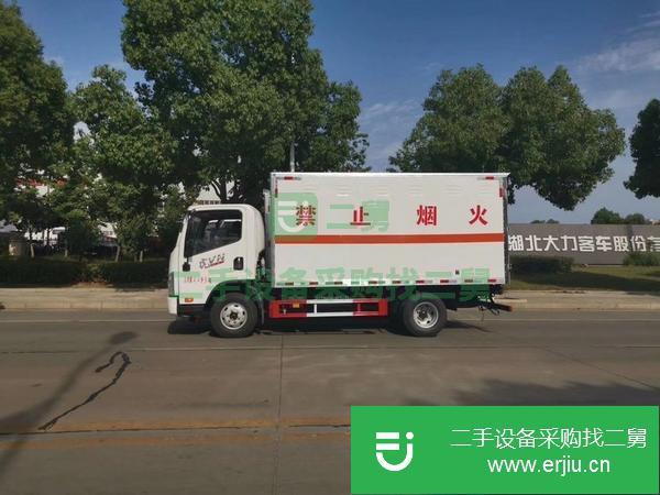 內(nèi)蒙古出售二手3類(lèi)危險(xiǎn)品運(yùn)輸車(chē)