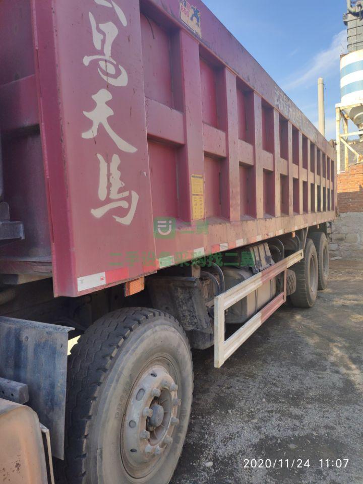 出售17年國五8.6米乘龍H7前四后八自卸車