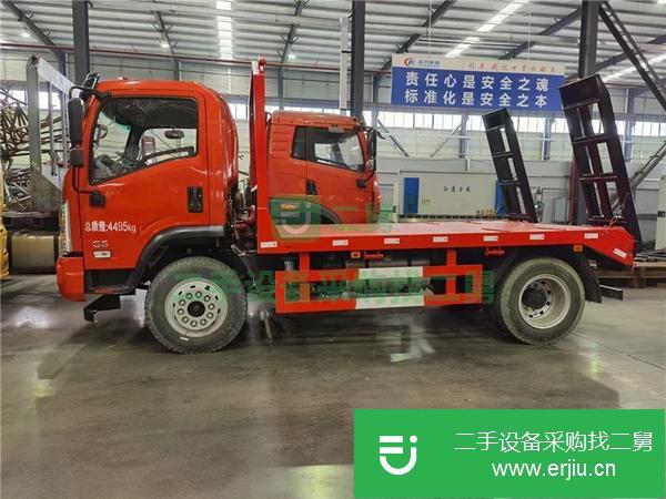 湖北出售二手大運平板運輸車3600軸距,玉柴160馬力國五4110發(fā)動機,法士特小八檔變速箱