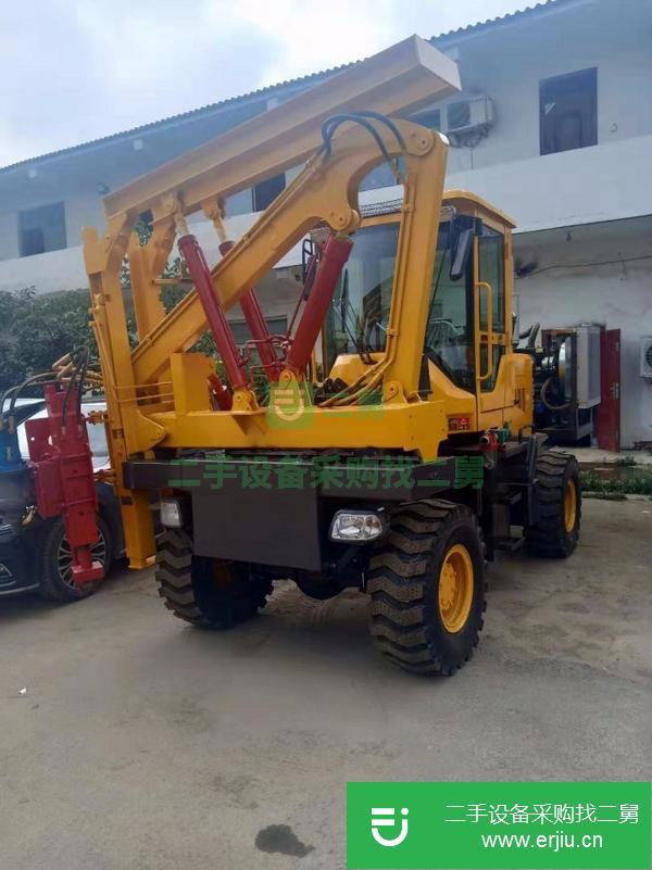 山東出售二手公路護(hù)欄打樁機(jī)