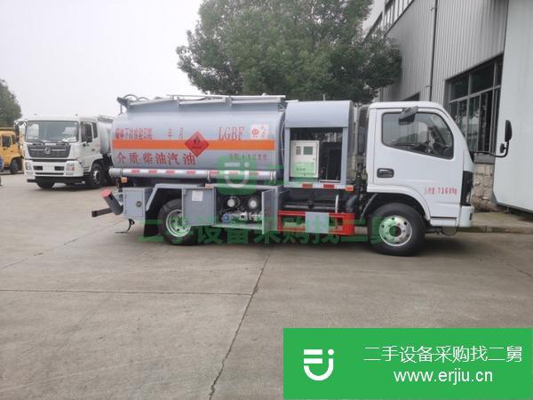 江蘇出售二手東風多利卡5噸油罐車